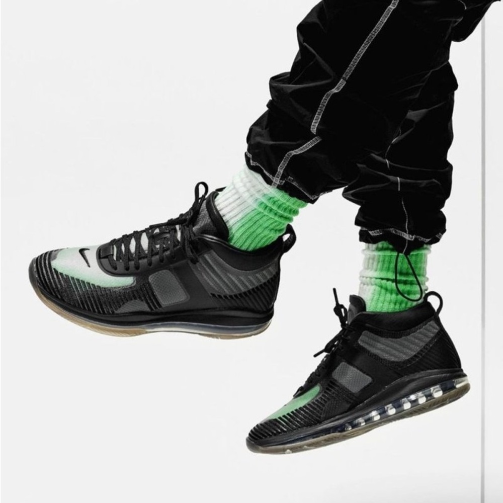 Lebron X John Elliott “icon”